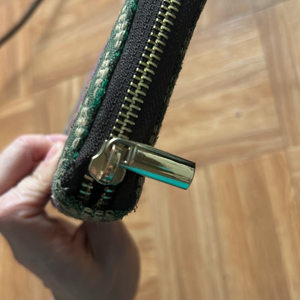 Aztec zipper wallet. - Picture 2 of 3